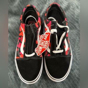 Vans Old Skool with Heart Design